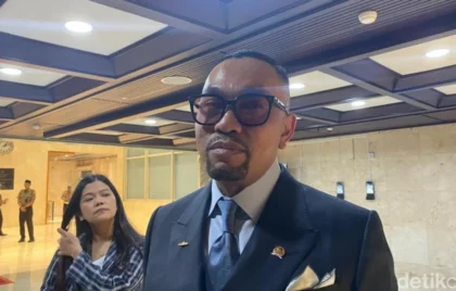 Ahmad Sahroni Sindir Taufik