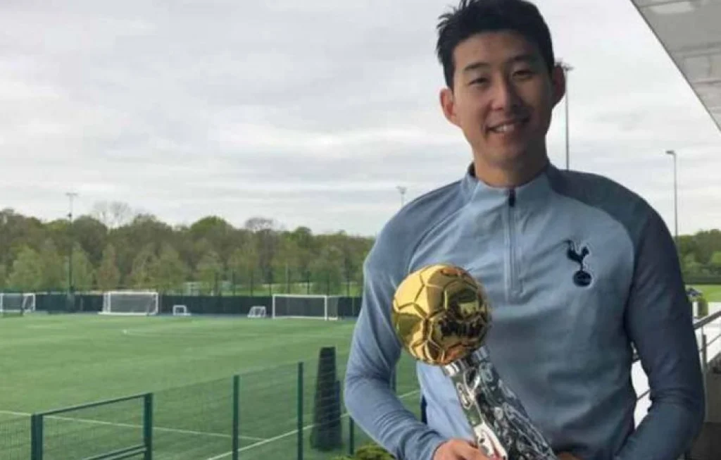 Pemain Terbaik Asia