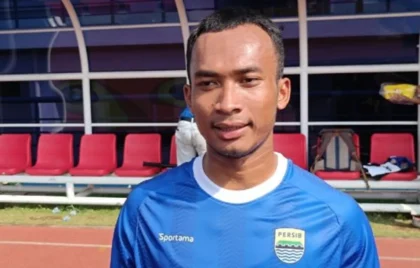 Robi Darwis Berpisah Persib